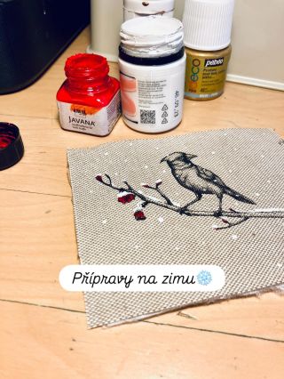 I letos budou v nabídce taštičky ze zimní edice! Každá bude opět ručně domalovaná barvami na textil (mrk do stories👁️) a...